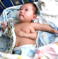 babythirdarm3_r.jpg