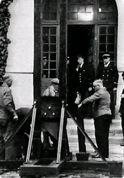guillotine.jpg